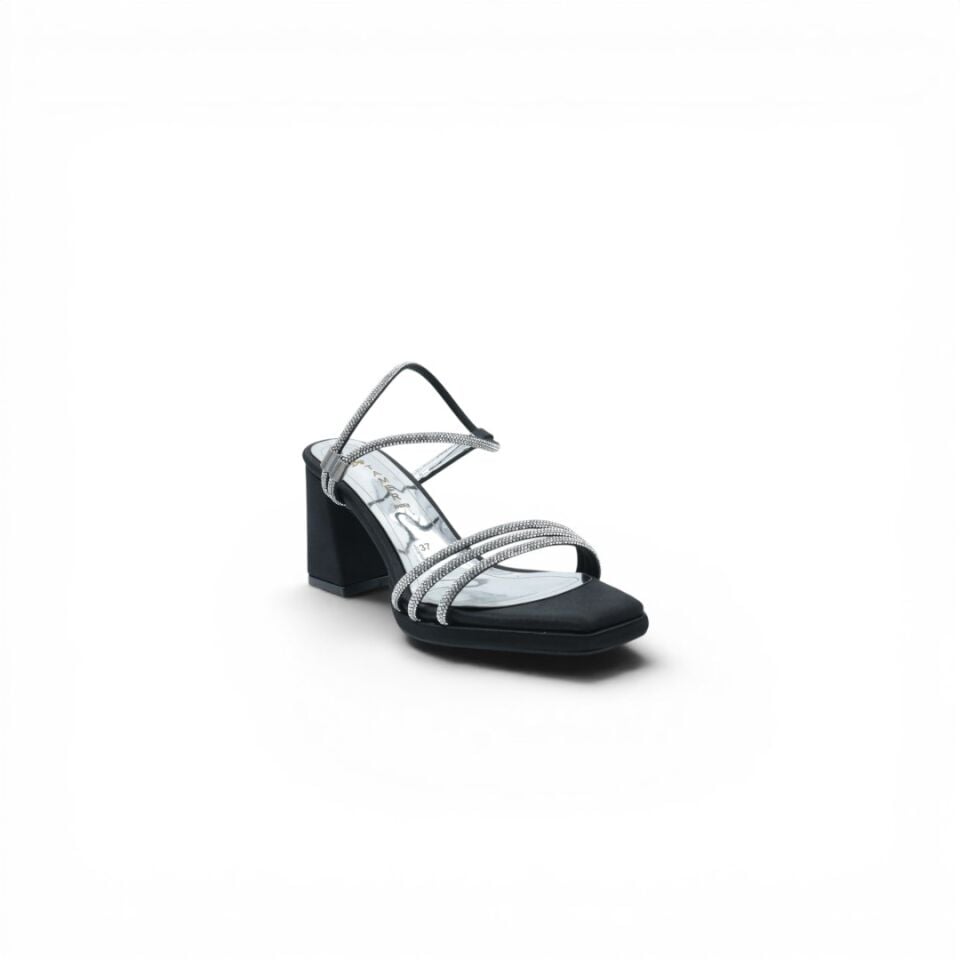 BY TAMER SİYAH TAŞLI KALIN TOPUKLU 7 CM